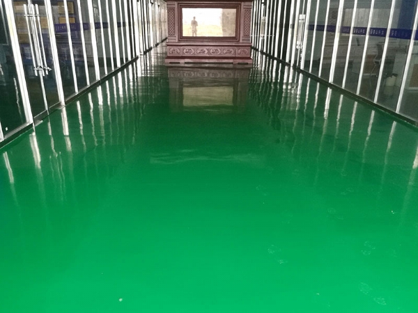 密封固化劑地坪和環(huán)氧地坪有什么不同？